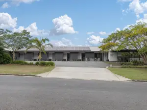 Verandah Motel