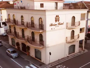 Bram Hotel