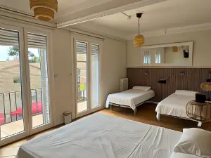 Hostal Restaurant Casa Comaulis