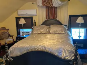 Hillcrest Bed and Breakfast