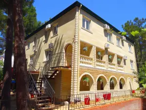 Asiyat Guest House
