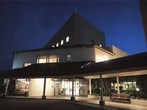 요코테-에키마에 온센 유유 플라자