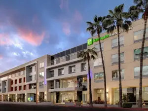 Holiday Inn Express & Suites GLENDALE DOWNTOWN by IHG