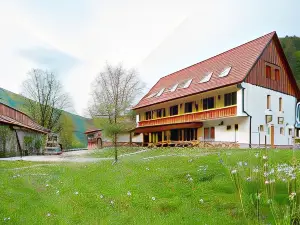 Madronič Family Estate - Kolpa River