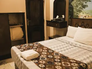 Tuya Hotel