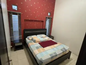 Villa Tropica Kuningan
