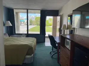 Horseshoe Curve Lodge