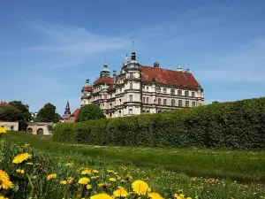 Hotel & Pension Villa Camenz