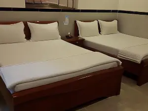 Motel Hoàng Gia