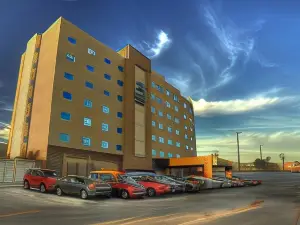 Holiday Inn Express & Suites Mexicali