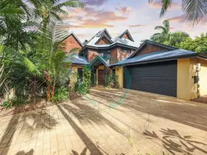 ZenLux: 3-Story Corporate Golf Retreat + Pool/BBQ