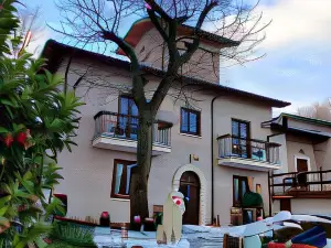 "il Casaletto" Agriturismo Moderno, Vista Panoramica e Cibo Spettacolare- Scurcola Marsicana