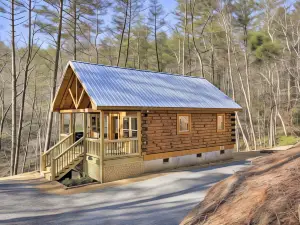 Couples Getaway Cabin by Hiking and Waterfalls!