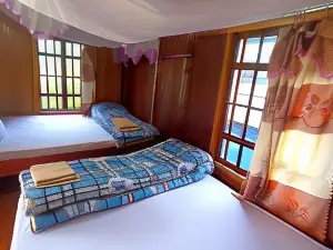 Ba Be lake-Huyền Hào Homestay