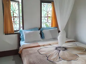 Kembang Kuning Cottages