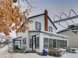 Family-Friendly Lake Waubesa Home: Boat + Swim!