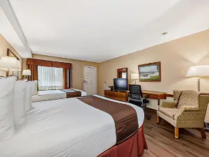 Stony Plain Inn & Suites