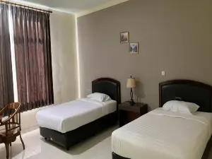 Central City Hotel