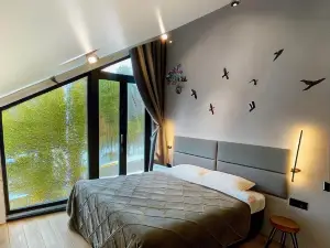 Geometrika Lounge Hotel