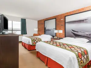 Super 8 by Wyndham Sudbury on