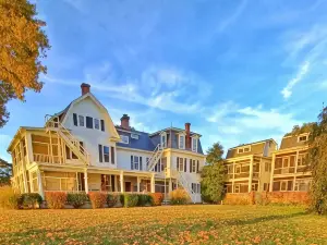 Sandaway Suites & Beach