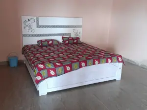 OYO MAA Bhagwati Palace