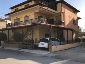 Anna’s House