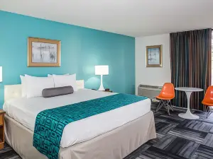 Howard Johnson by Wyndham Winter Haven FL