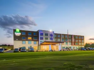 Holiday Inn Express & Suites Bourbonnais East - Bradley