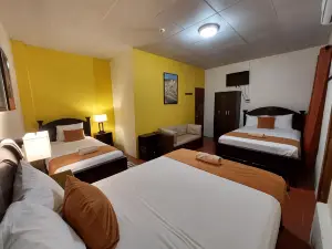 Hospedaje Los Lirios Chitré