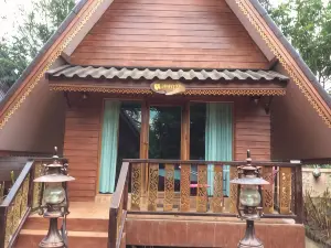 Himawari Restaurant & Cottage