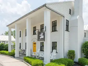 White Moose Inn