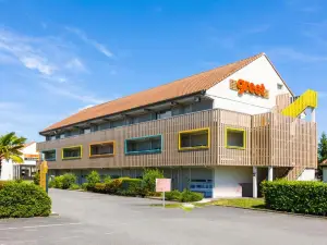 Greet 昂古萊姆西部酒店