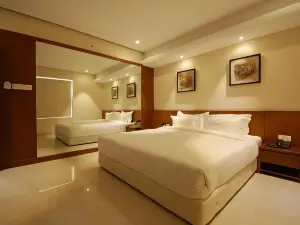 Click Hotel Sapphire Star Indore