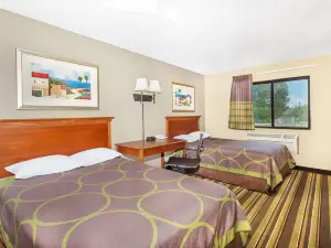 Super 8 by Wyndham Tilton/Lake Winnipesaukee