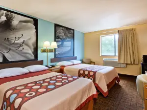 Super 8 by Wyndham Lexington Park/California Area