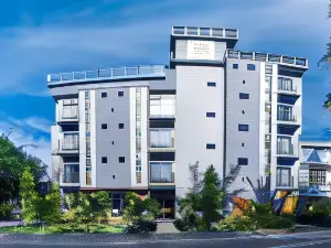 AIG GRAND HOTEL FUVAHMULAH