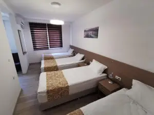 Stone Bridge Hotel