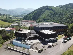 อัลเบรกเกออาบารักซา - โฮสเทล