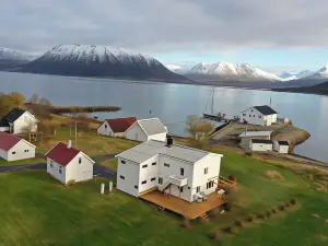 Arctic Ocean Lodge