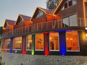 Kral Dağ Evleri & Restoran