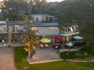 Driftwood Lodge Beachfront, Cable Bay Stays, Cable Bay, Northland