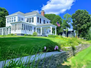 The Brewster Inn