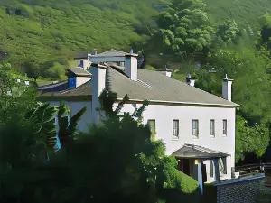 Gamila Rocks Mountain Hotel