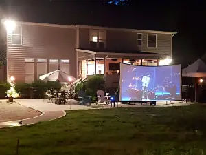 Cardinal Cottage Glamp/sleeps 4