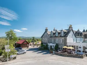 Boat Country Inn and Restaurant