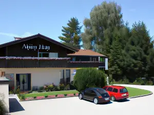 Alpina Hotel