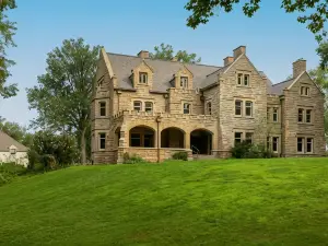 Willoughby House Inn