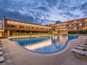 Sky Blue Hotel & Spa