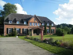 Gutshaus Dämelow Tussen Schwerin en Wismar